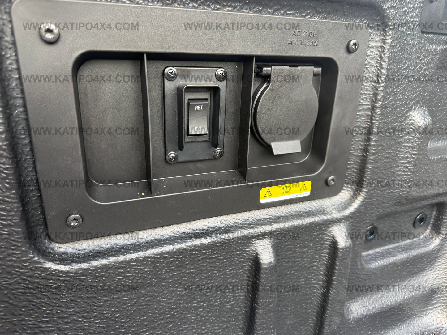 2023+ Ford Ranger Platinum & Wildtrak-X NEXT-GEN Electric roller lid and rack system ( NEW )