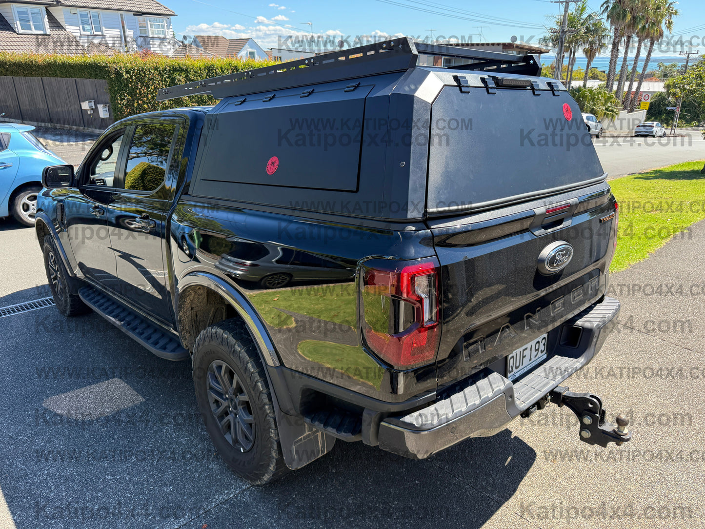 NEXT-GEN 2022+ FORD RANGER & RAPTOR Tradesman’s Aluminium Canopy With Central locking & Roof Rack