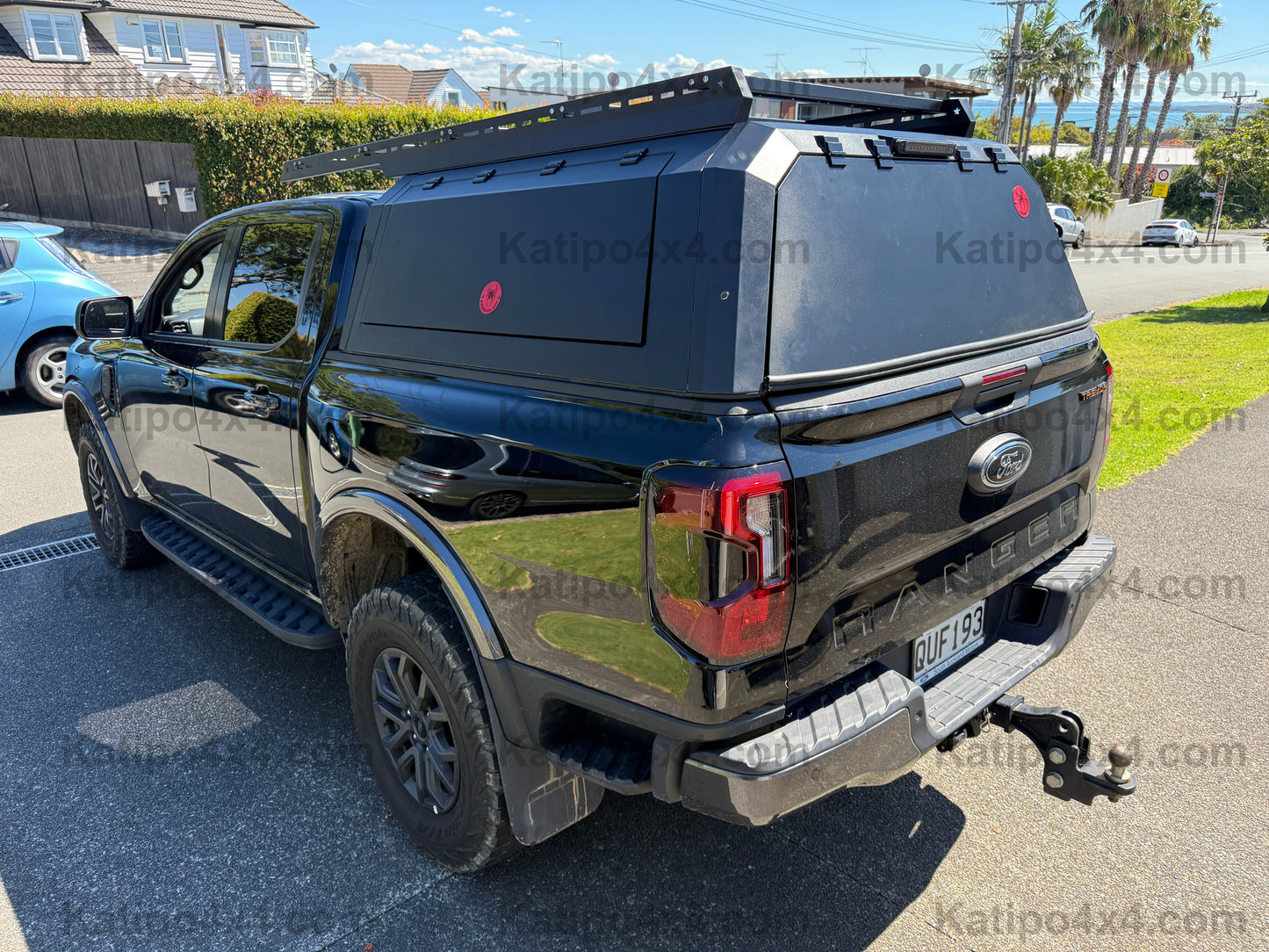 NEXT-GEN 2022+ FORD RANGER & RAPTOR Tradesman’s Aluminium Canopy With Central locking & Roof Rack