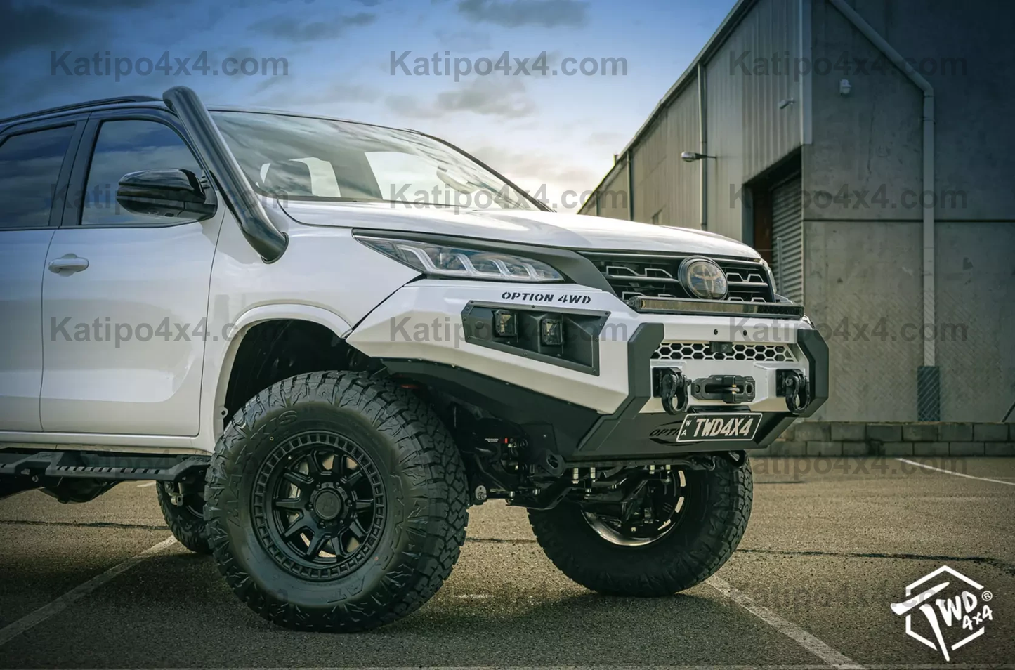 TOYOTA FORTUNER V.1 FRONT BAR ( 2021-2024+ )