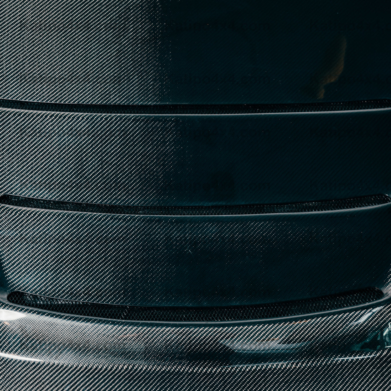 N80 TOYOTA HILUX CARBON BONNET, MOD -X (2015-2022)