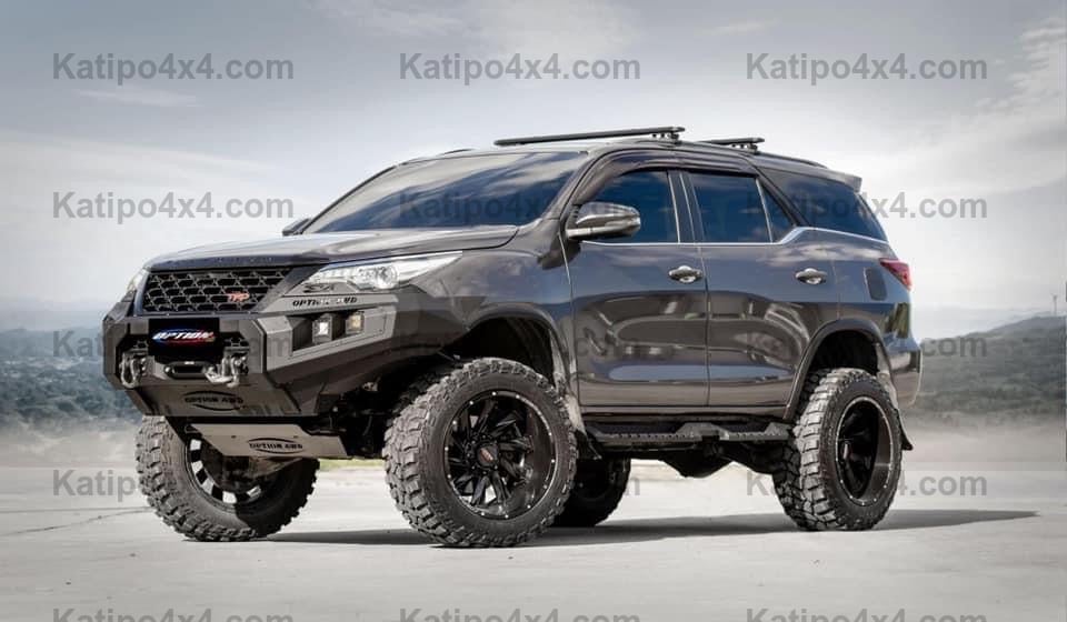 TOYOTA FORTUNER V.2 SIDE STEPS 2015-2024+