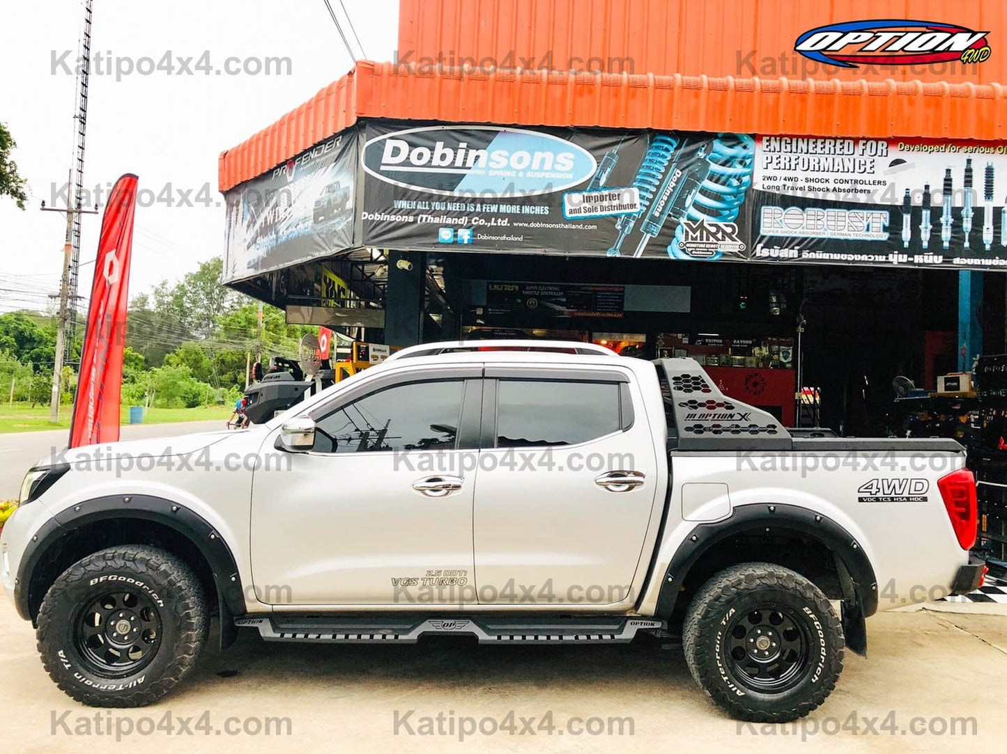 OPTION4WD - NISSAN NP300 V.2 SIDE STEPS ( 2015-2023 )
