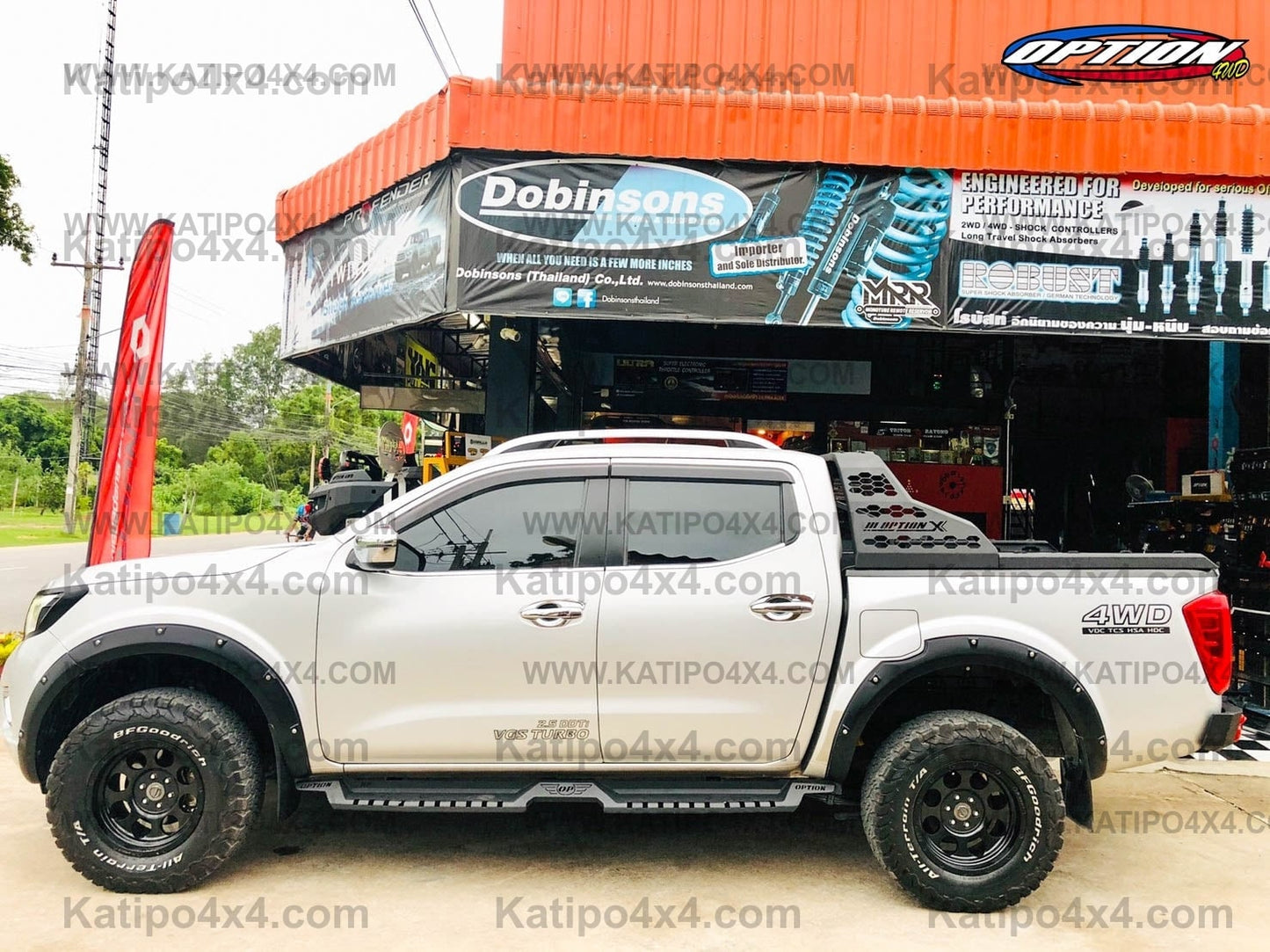 OPTION4WD - NISSAN NP300 V.2 SIDE STEPS ( 2015-2023 )