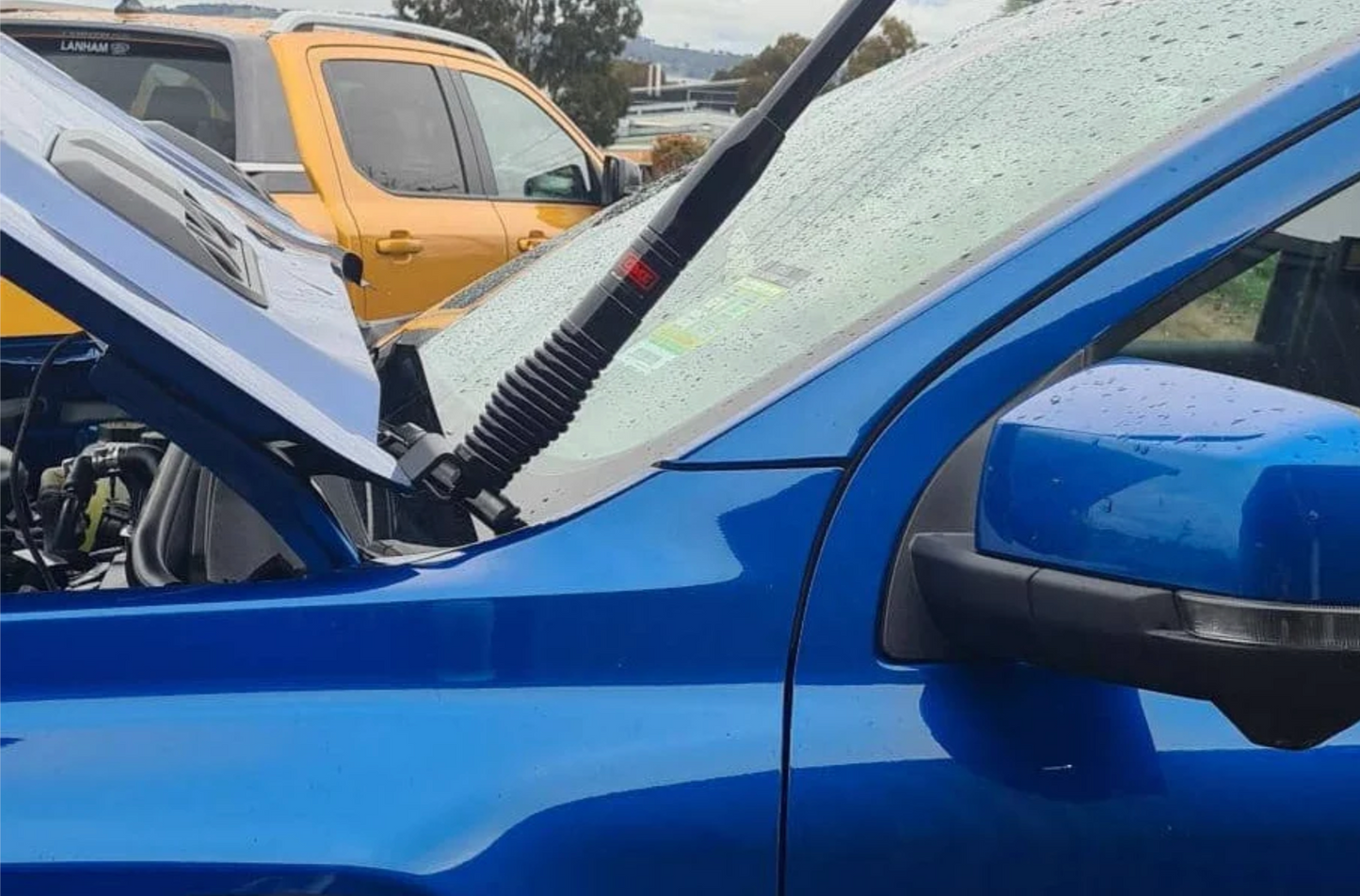Ford Ranger RAPTOR 2023+ Bonnet Aerial UHF Antenna Bracket ( N.Z ONLY )