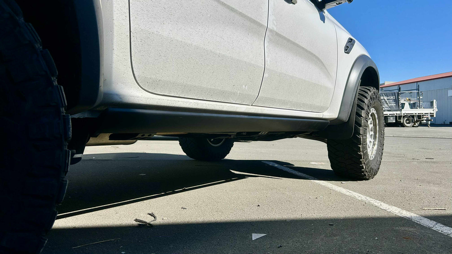 ELECTRIC POWER RETRACTABLE BOARD / FORD RANGER,  RAPTOR SIDE STEPS (2012-2025+) with LED Lights - Or NO LIGHTS