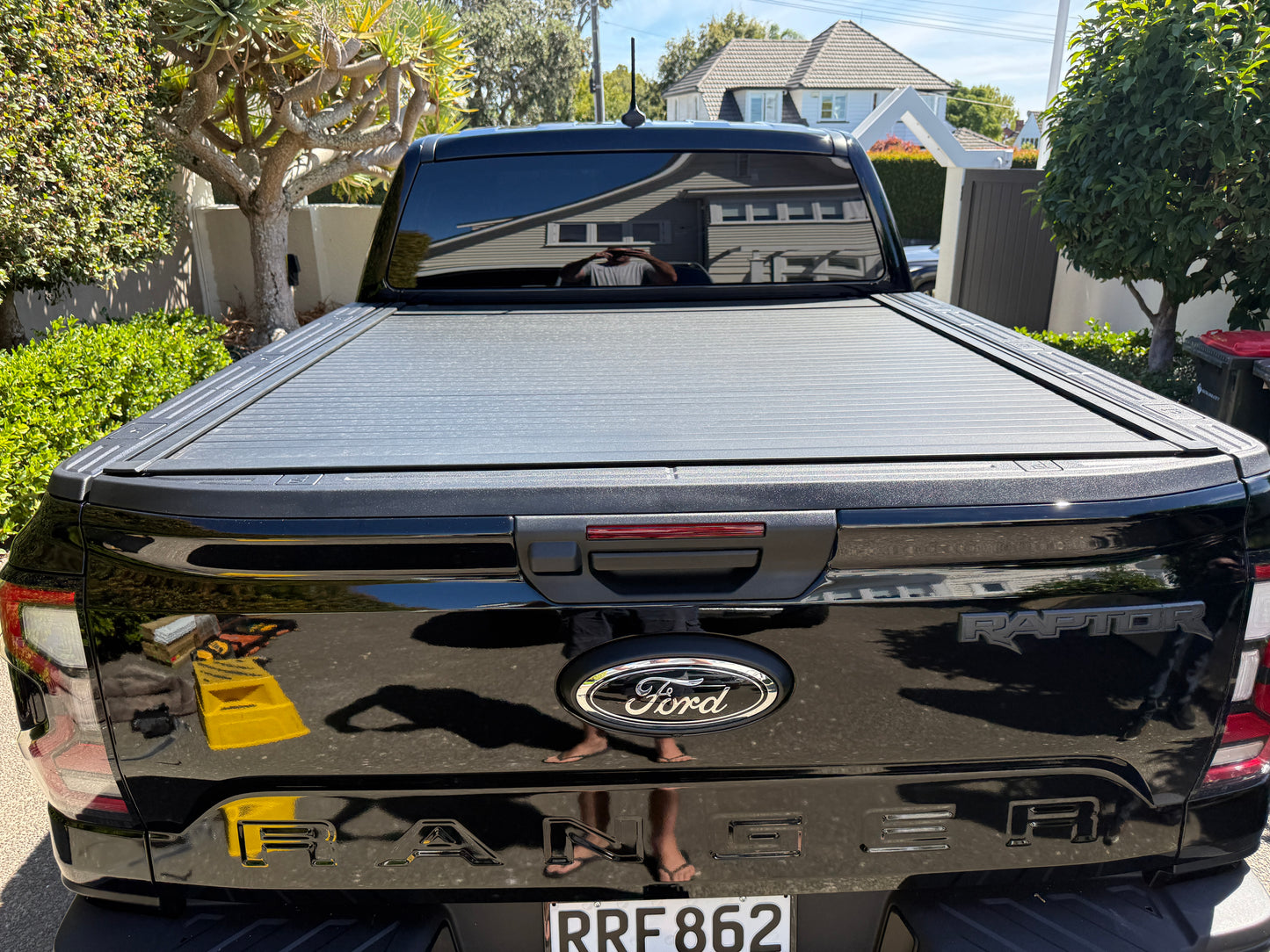 2022+ NEXT-GEN FORD RANGER & RAPTOR ELECTRIC ROLLER LID IN BLACK:  ( FREE FITTING OR SHIPPING ) (Copy)