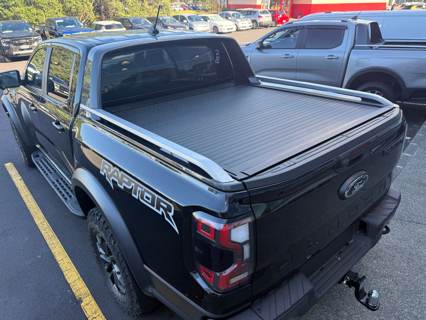2022+ ( BLACK )  NEXT-GEN FORD RANGER & RAPTOR ELECTRIC ROLLER LID SPORTS BAR. ( FREE FITTING OR SHIPPING )