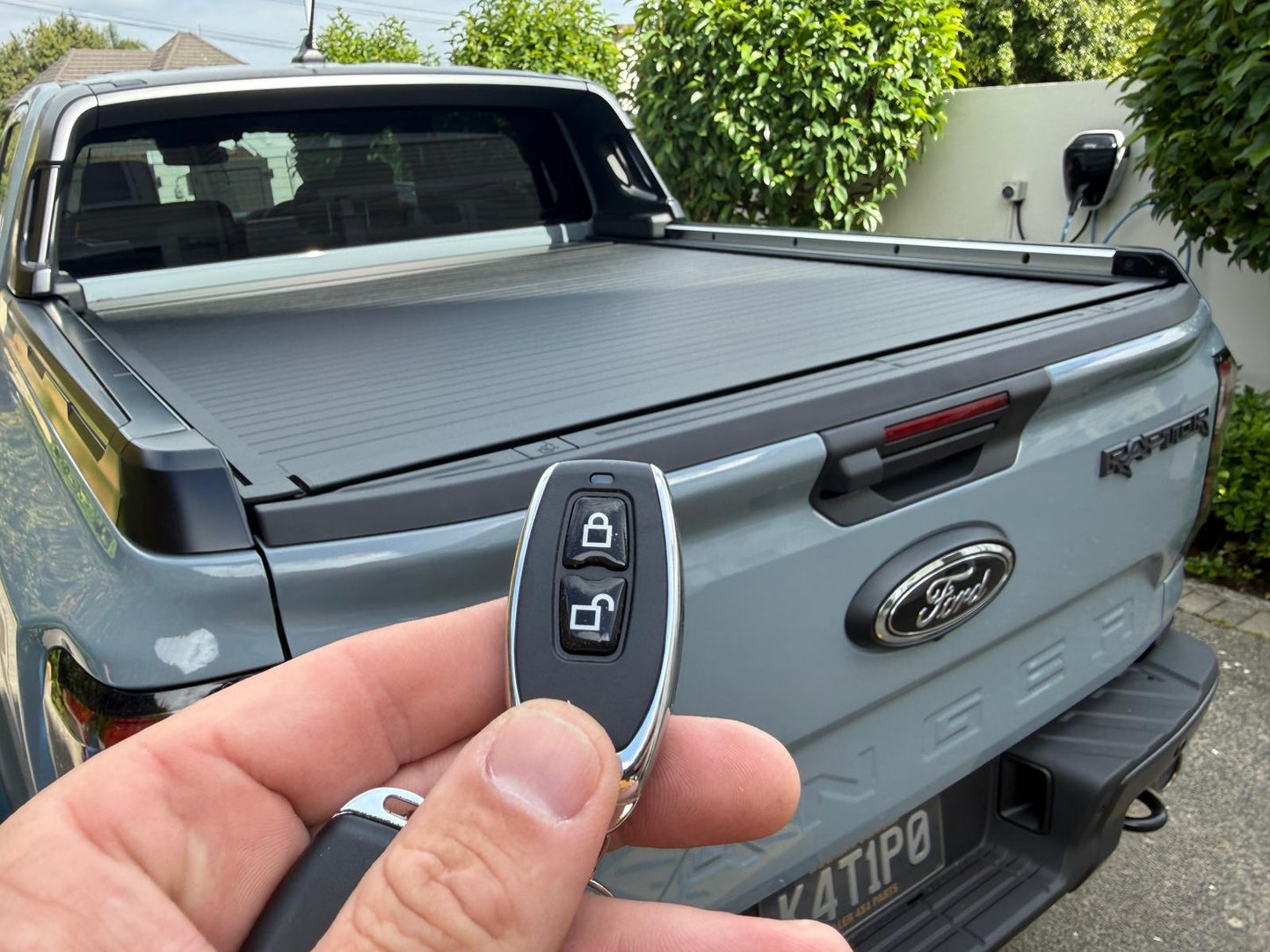 Electric Wildtrak Roller Lid Wire loom & Wireless KEY FOB controller ( Fit you own lid ) ©