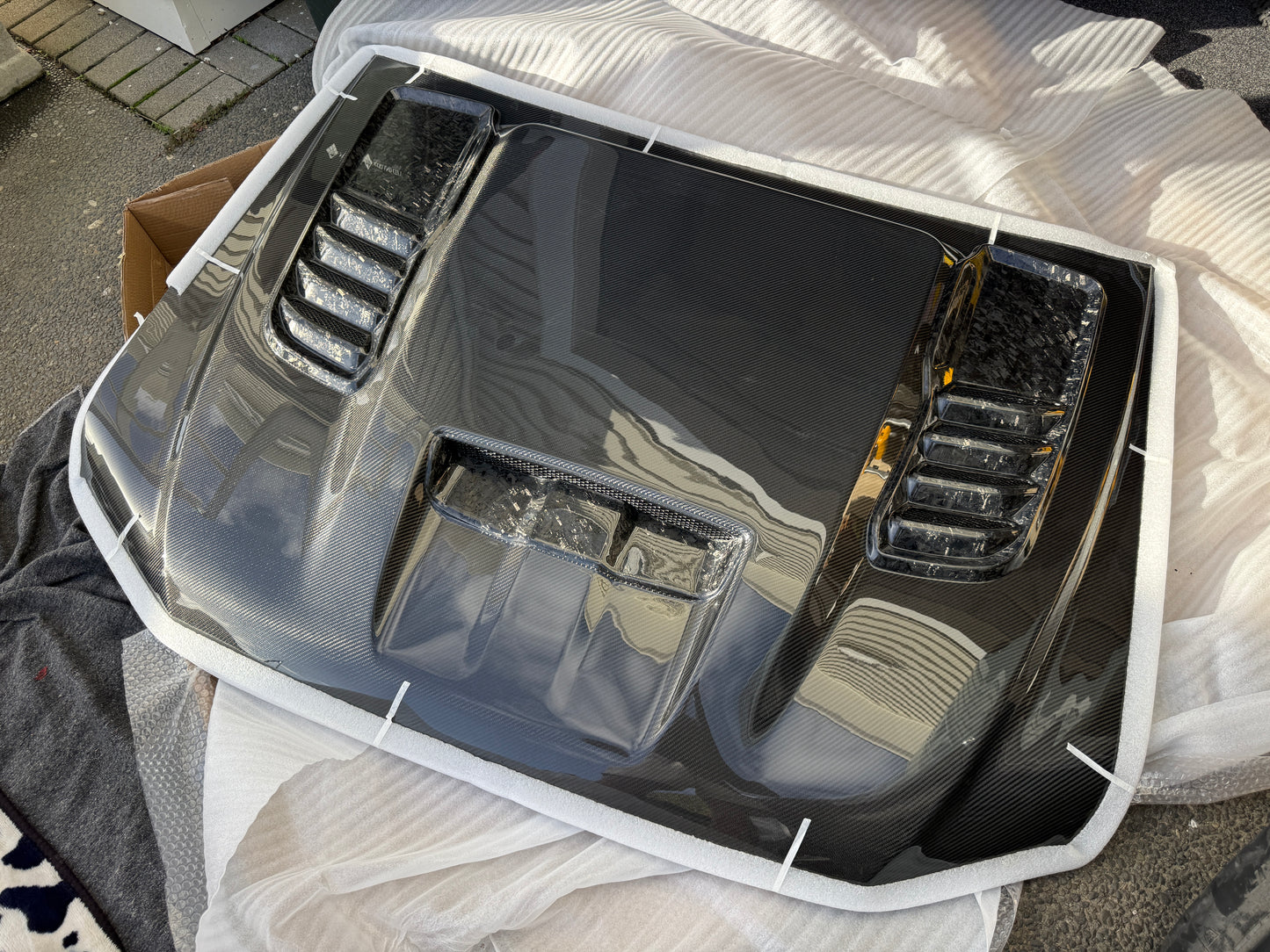 NEXT-GEN RANGER, RAPTOR & EVEREST - AFTERMARKET BONNETS  ( WORLDWIDE SHIPPING )