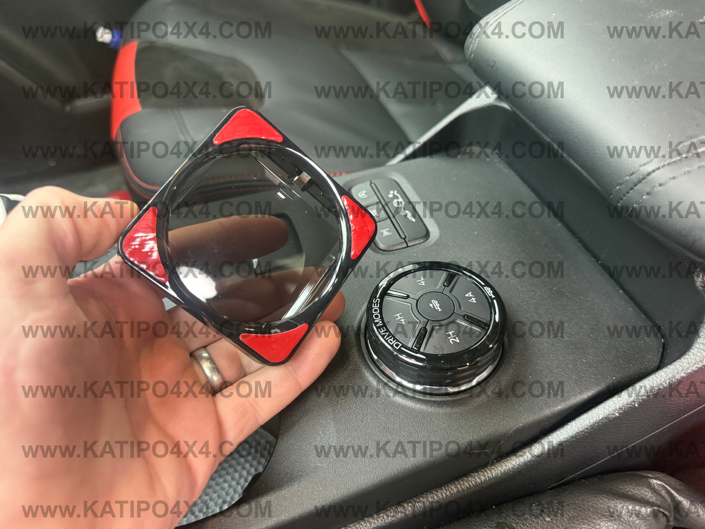 NEXT-GEN 2022+  4WD switch protection case ( STOP KIDS & PETS FROM CHANGING YOUR GEARS ) RANGER, EVEREST & RAPTOR