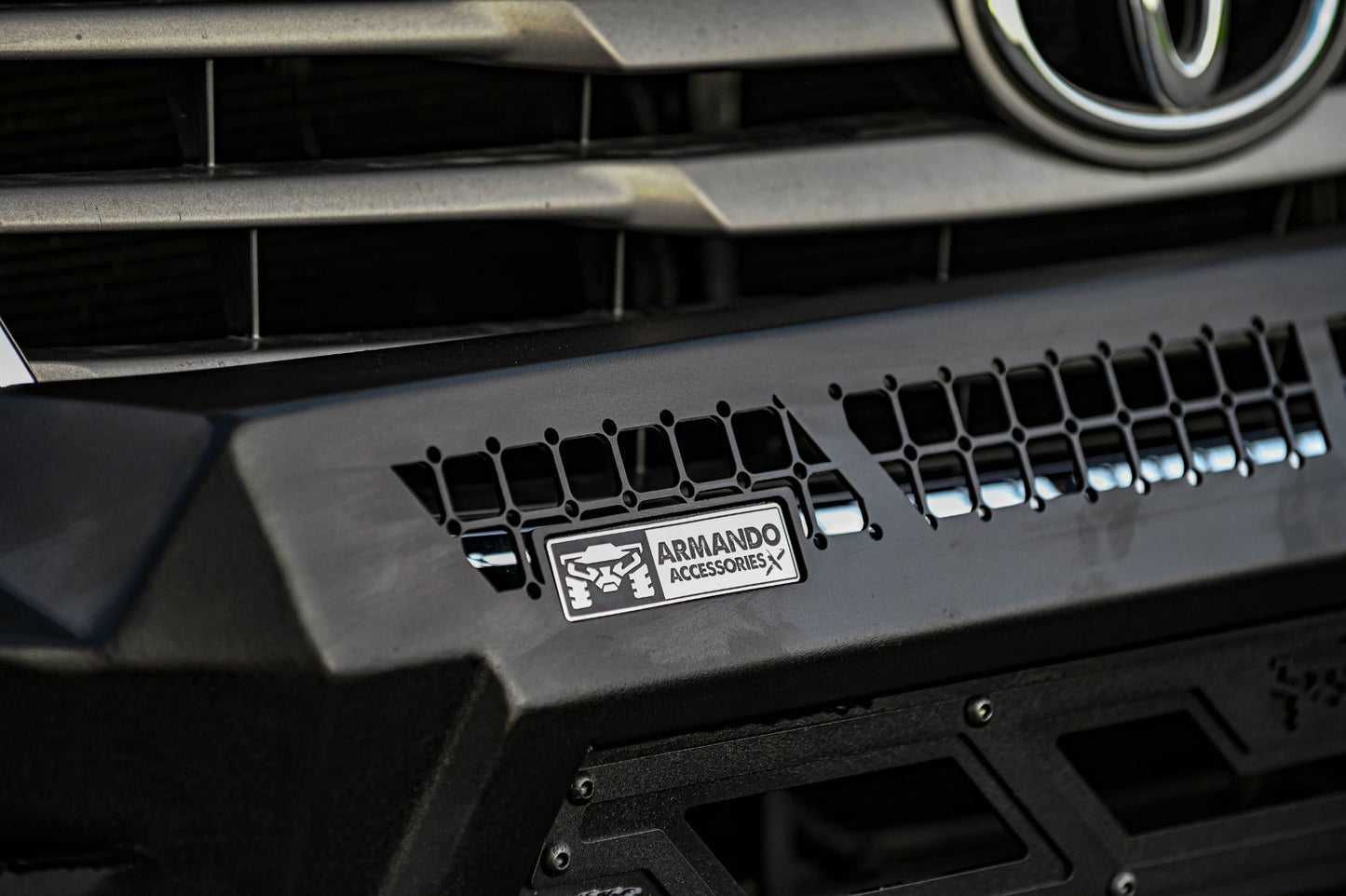 ARMANDO Spartan Series Bull Bar to suit Toyota Hilux&nbsp; 2004-2015